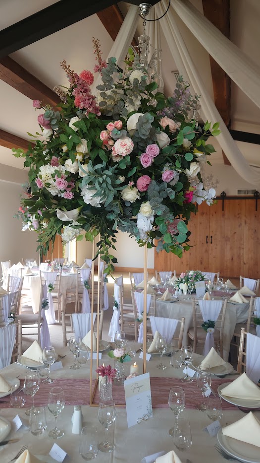 Hyde Bank Farm wedding decorations