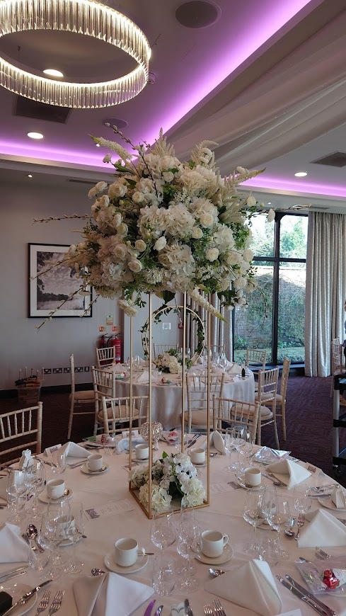 Rookery-Hall-centrepieces